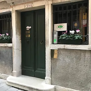 Bed & Breakfast Le Due Corone, Venezia